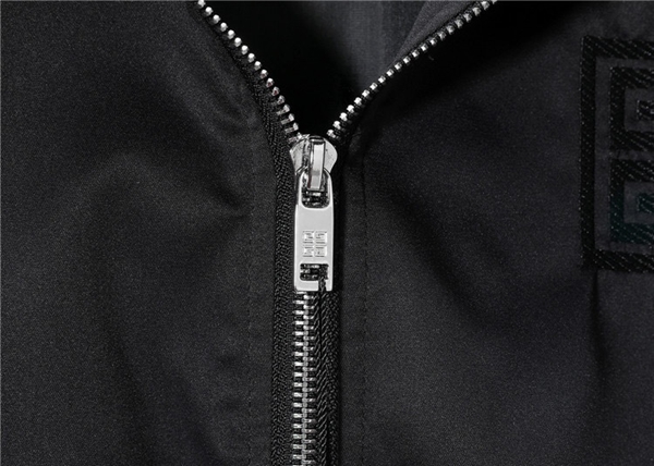 ブランドジャケット側面デザイン